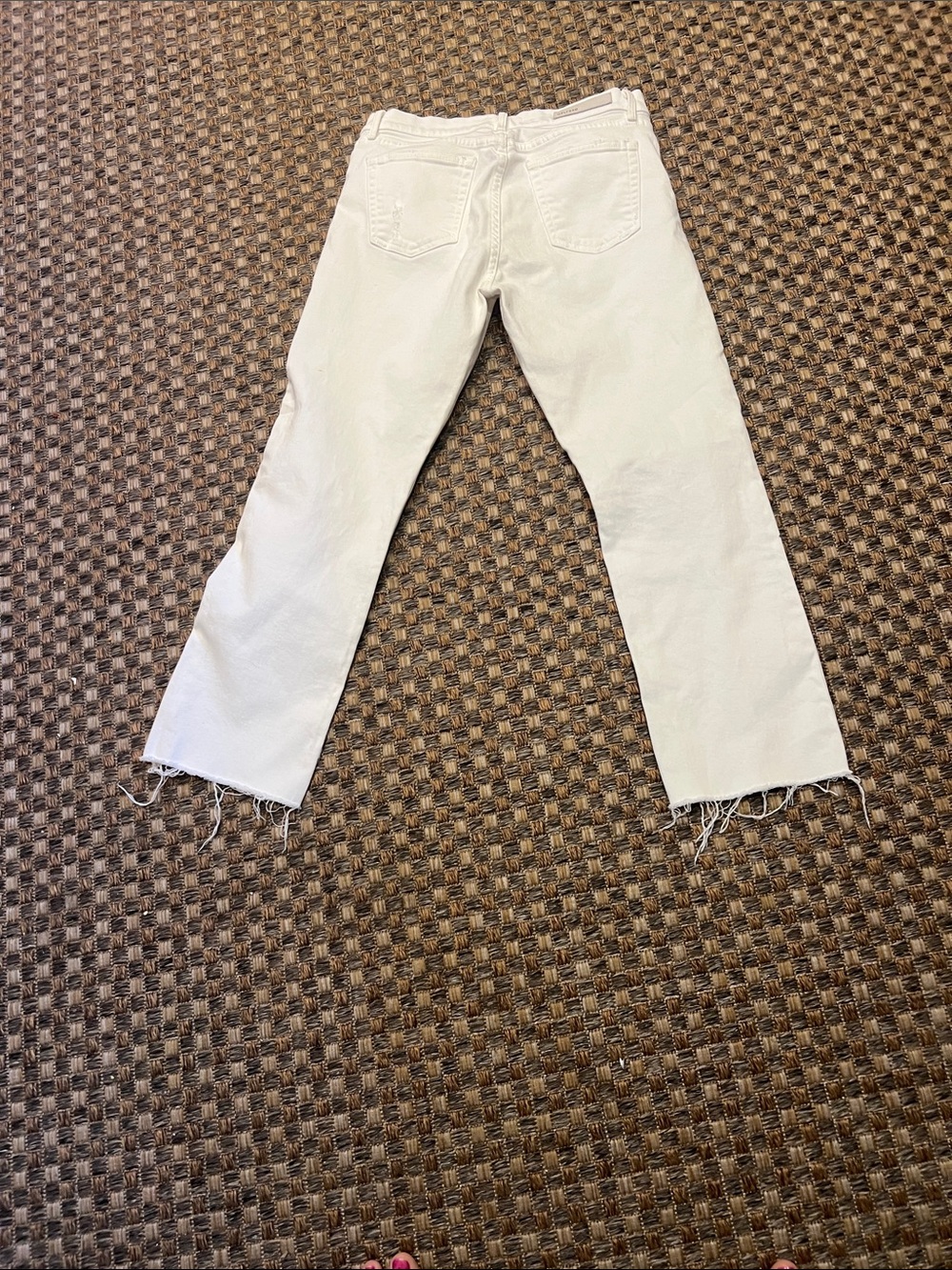 GIrlfriend White Raw-Hem jeans 28